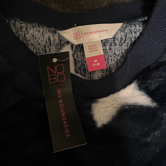 Fuzzy Top - Picture 2 of 2